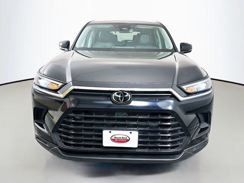 Certified 2025 Toyota Grand Highlander AWD image 2