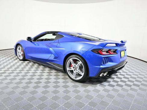 Used 2021 Chevrolet Corvette Stingray Preferred Cpe w/ Z51 Performance Package RWD image 4
