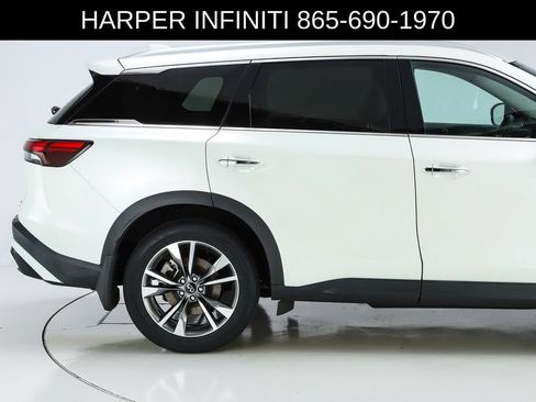 Used 2023 INFINITI QX60 Luxe w/ Cargo Package FWD image 12