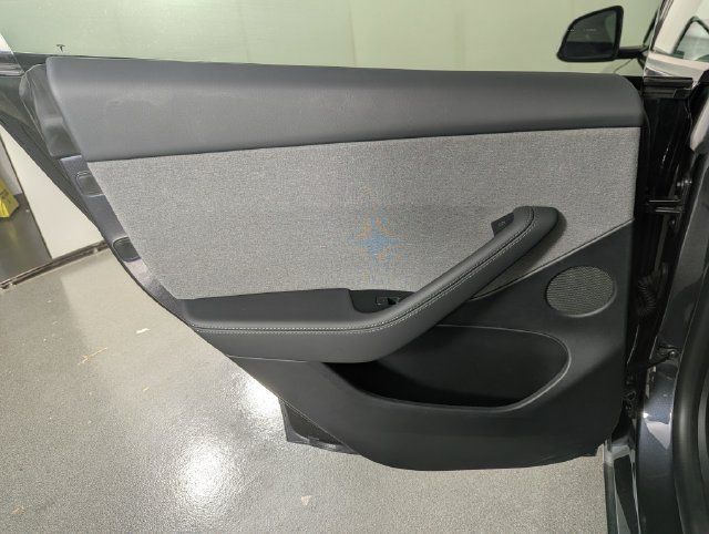 Used 2026 Tesla Model Y 2WD image 19