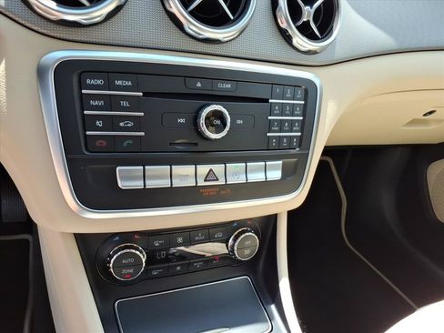 Used 2018 Mercedes-Benz GLA 250 image 19