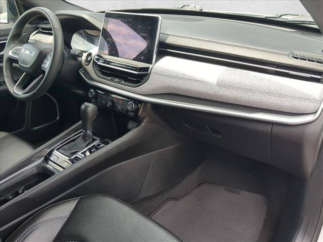 Used 2024 Jeep Compass Latitude AWD/4WD image 21