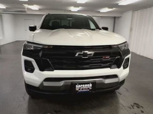 New 2025 Chevrolet Colorado Z71 w/ Midnight Edition image 3