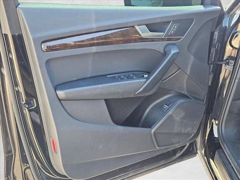 Used 2019 Audi Q5 2.0T Premium AWD/4WD image 9