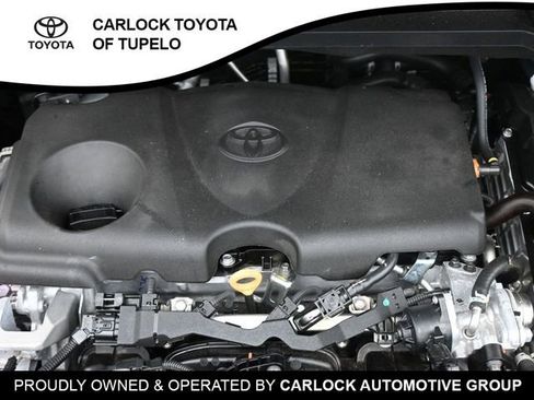 Used 2025 Toyota Sienna LE image 28