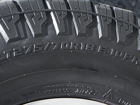 Used 2024 RAM 2500 Big Horn AWD/4WD image 42