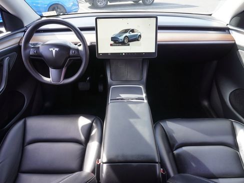 Used 2023 Tesla Model Y Long Range image 11