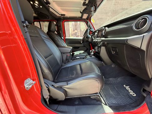 Used 2020 Jeep Wrangler Unlimited Sahara w/ Uconnect 4C Nav & Sound Group AWD/4WD image 20