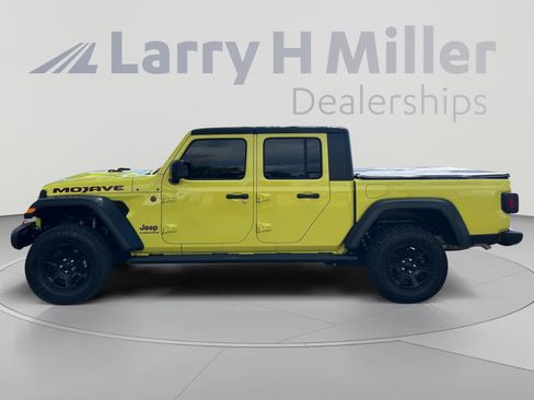 Used 2023 Jeep Gladiator Mojave w/ Cold Weather Group AWD/4WD image 2