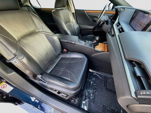 Used 2019 Lexus ES 300h FWD image 15