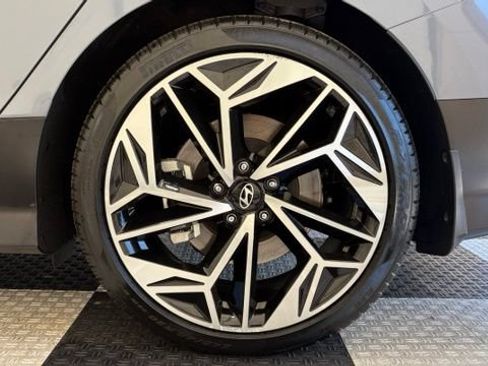 Used 2024 Hyundai Ioniq 6 SEL AWD/4WD image 11