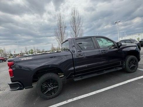 Used 2023 Chevrolet Silverado 1500 Custom Trail Boss w/ LPO, Dark Essentials Package image 7