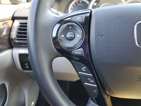 Used 2017 Honda Accord EX-L image 23