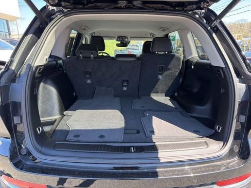 Certified 2023 Jeep Grand Cherokee Limited w/ Trailer Tow Prep Group (B) AWD/4WD image 20