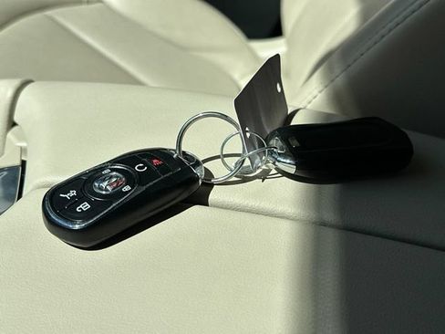 Used 2020 Buick Envision Essence w/ Experience Buick Package AWD/4WD image 36