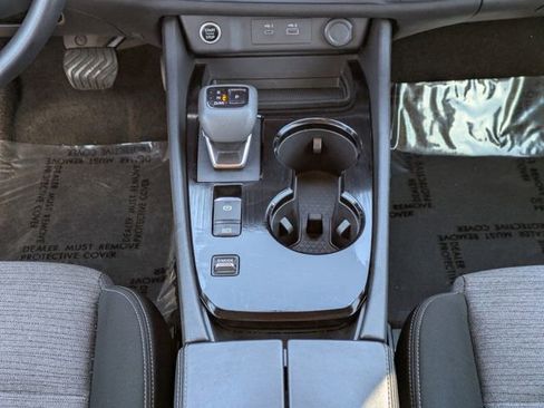 Used 2023 Nissan Rogue SV image 20