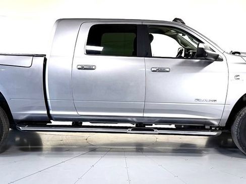 Used 2019 RAM 2500 Big Horn AWD/4WD image 3