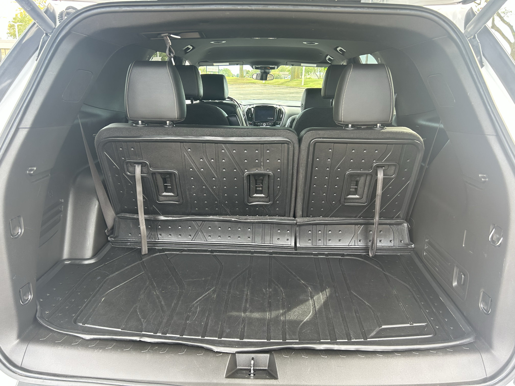 Used 2022 Chevrolet Traverse LT AWD/4WD image 25