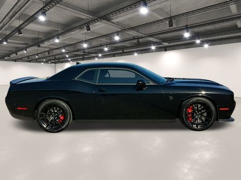 Used 2023 Dodge Challenger SRT Hellcat w/ Driver Convenience Group image 17