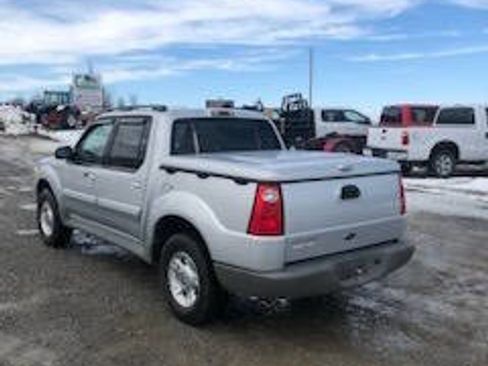 Used 2002 Ford Explorer Sport Trac 4x4 image 4
