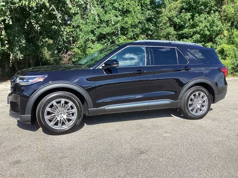 New 2026 Ford Explorer Platinum RWD image 7