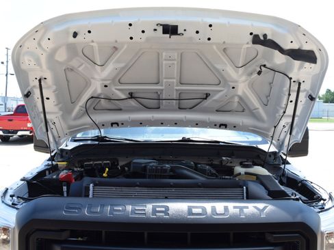 Used 2016 Ford F250 XL image 19
