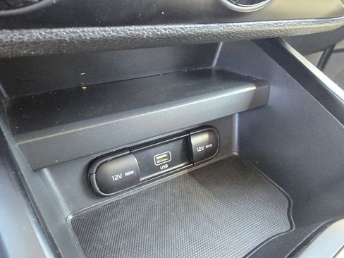 Used 2022 Kia Soul LX w/ Technology Package FWD image 21