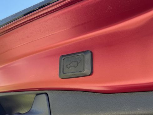 Used 2025 Toyota RAV4 XLE Premium FWD image 28