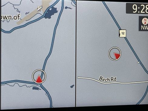 Used 2021 Toyota Highlander XLE image 26