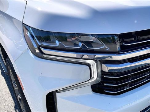 Used 2024 Chevrolet Tahoe LT w/ LT Signature Package AWD/4WD image 32