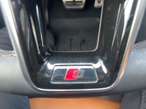 Used 2024 Audi S8 image 58