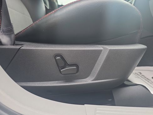 Used 2006 Dodge Charger SRT8 w/ SRT Option Group II image 28