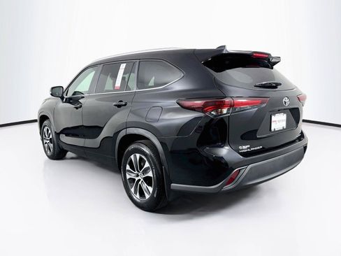 Certified 2026 Toyota Highlander XLE AWD/4WD image 13