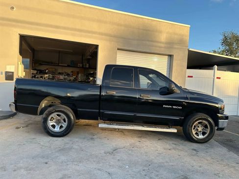 Used 2006 Dodge Ram 1500 Truck SLT image 2