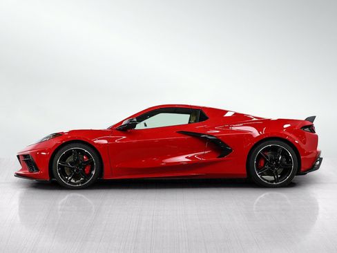 Used 2022 Chevrolet Corvette Stingray Premium Conv w/ Z51 Performance Package RWD image 2