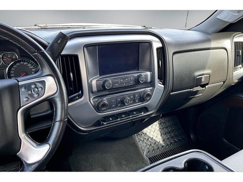 Used 2017 GMC Sierra 1500 SLE w/ SLE Value Package AWD/4WD image 10