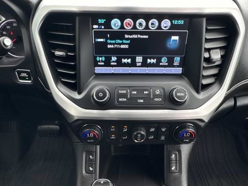 Used 2019 GMC Acadia SLT image 32