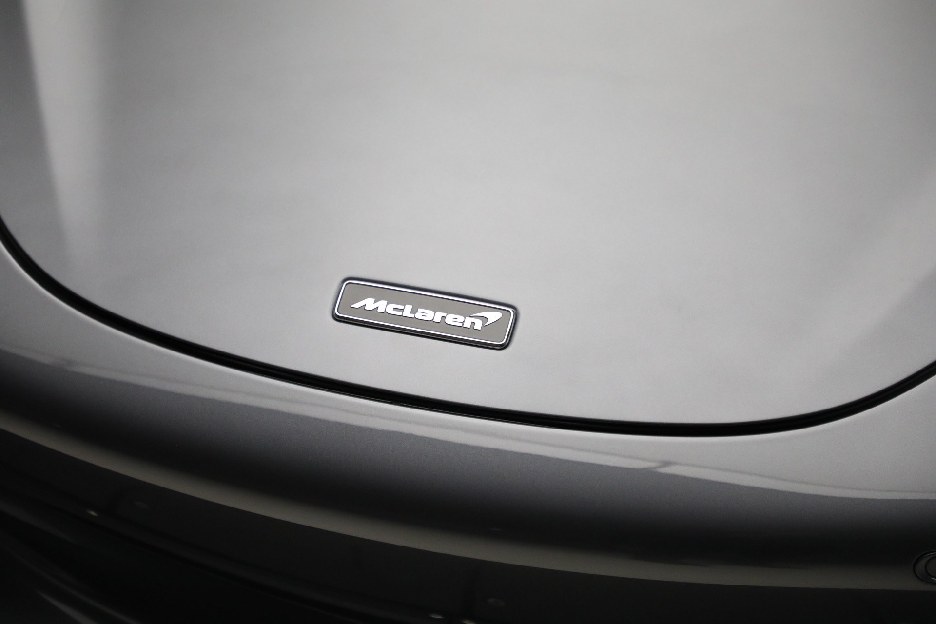 Used 2024 McLaren 750S Spider RWD image 25