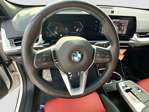 Used 2025 BMW X1 xDrive28i w/ Technology Package AWD/4WD image 39