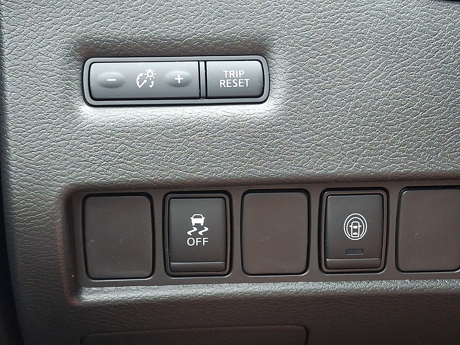 Certified 2024 Nissan Murano SV w/ SV Midnight Edition Package AWD/4WD image 25