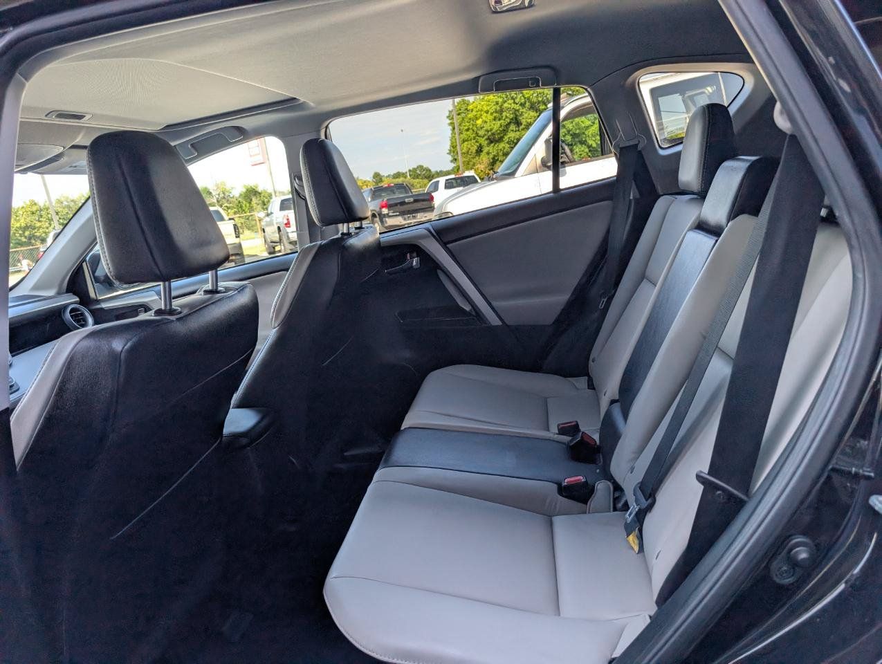 Used 2017 Toyota RAV4 Limited FWD image 20