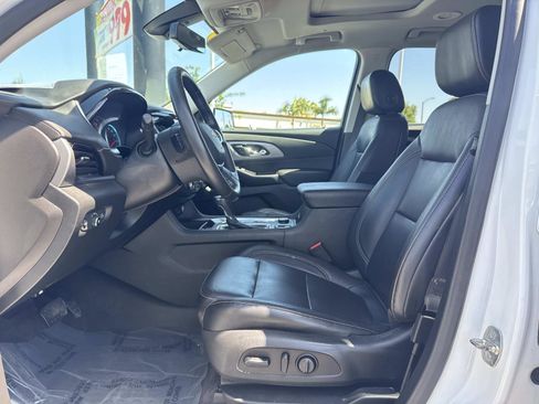 Used 2019 Chevrolet Traverse LT w/ LT Premium Package FWD image 21