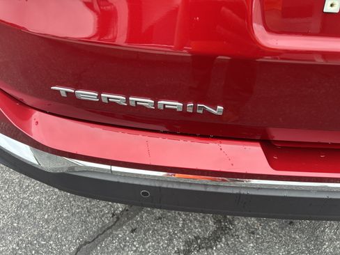 Certified 2024 GMC Terrain SLT AWD/4WD image 9
