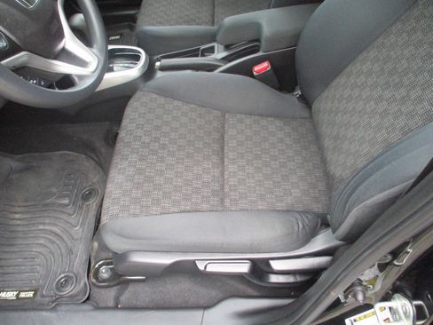 Used 2017 Honda Fit LX image 5