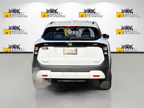 Used 2025 Nissan Kicks S image 6