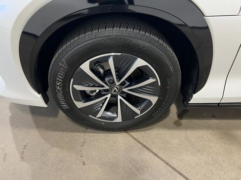 Used 2025 Lexus RZ 450e image 44