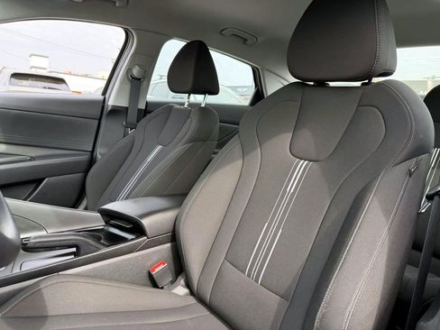 Certified 2023 Hyundai Elantra SEL FWD image 13