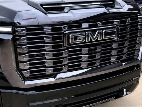 Certified 2024 GMC Sierra 2500 Denali Ultimate w/ Max Trailering Package image 29
