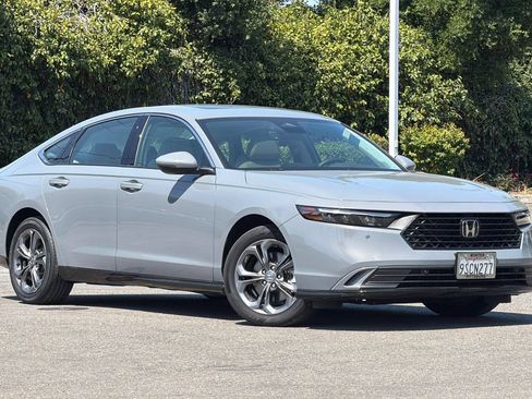 Used 2025 Honda Accord EX-L image 2