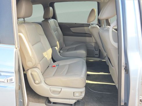Used 2011 Honda Odyssey EX-L image 16